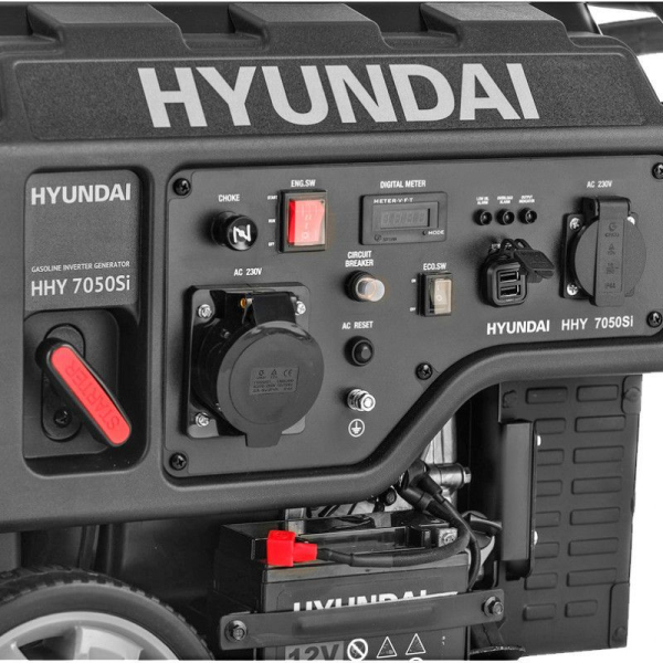 Бензиновый инверторный генератор Hyundai HHY 7050Si для дачи Бензиновый инверторный генератор Hyundai HHY 7050Si для дачи фото