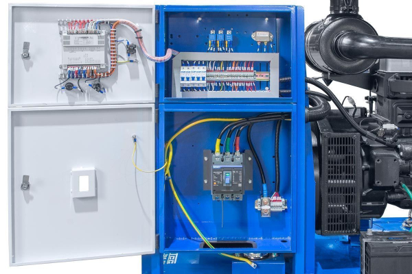 Дизельный генератор ТСС ЭД-120-Т400 с АВР в погодозащитном кожухе на прицепе 025087 на шасси фото